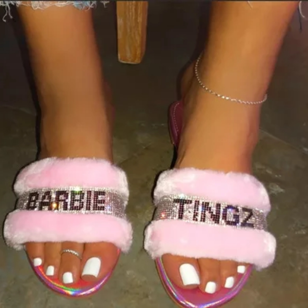 Women slippers